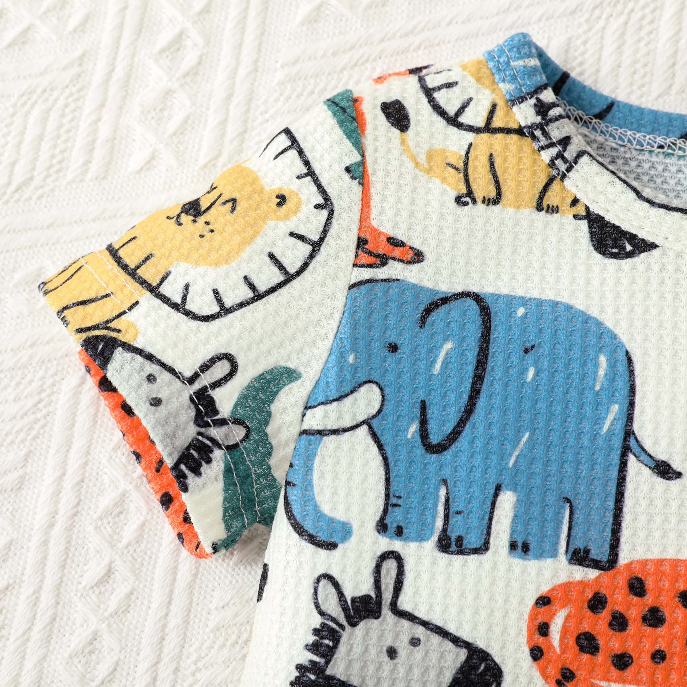 Baby Boy 2pcs Animal Print Tee and Shorts Set