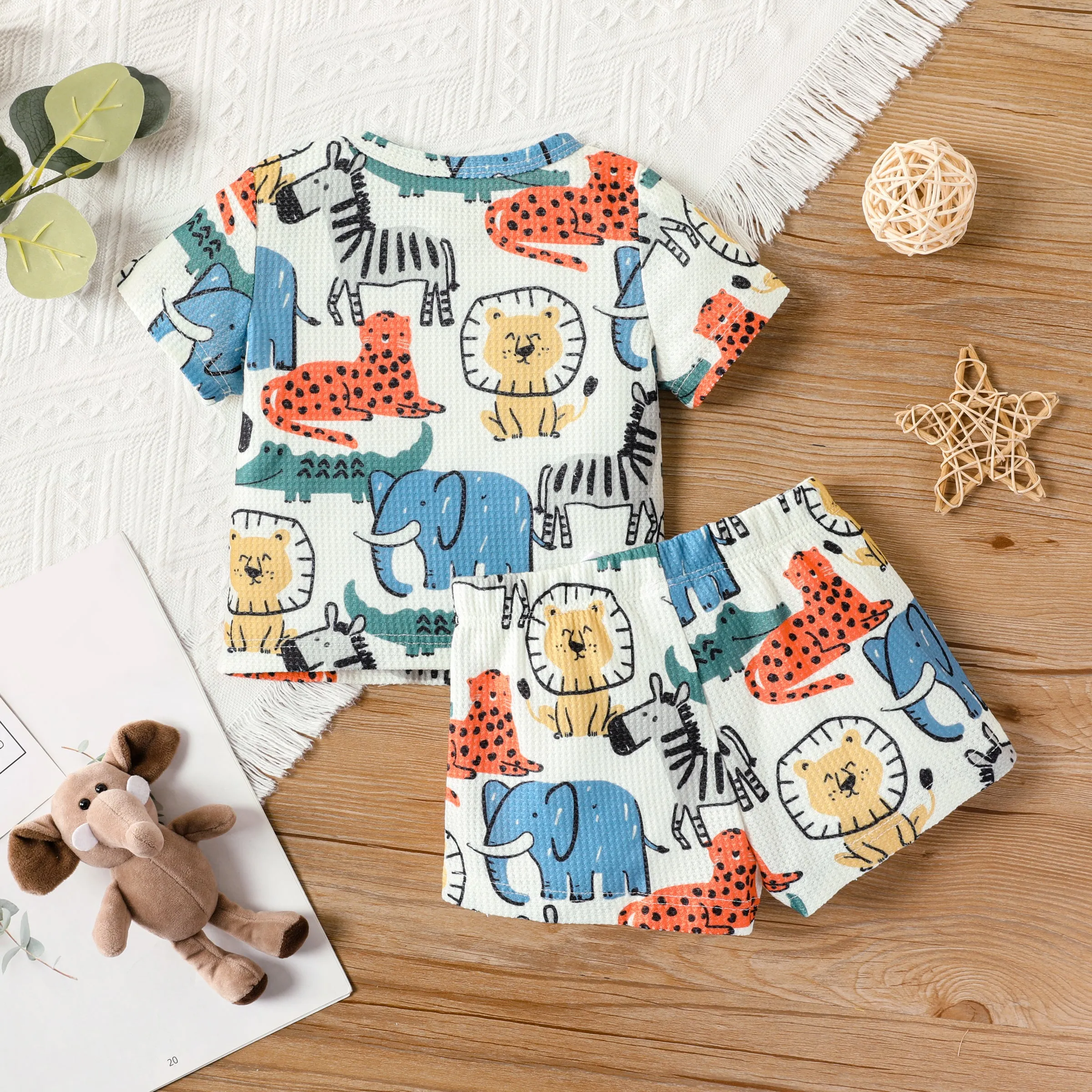 Baby Boy 2pcs Animal Print Tee and Shorts Set