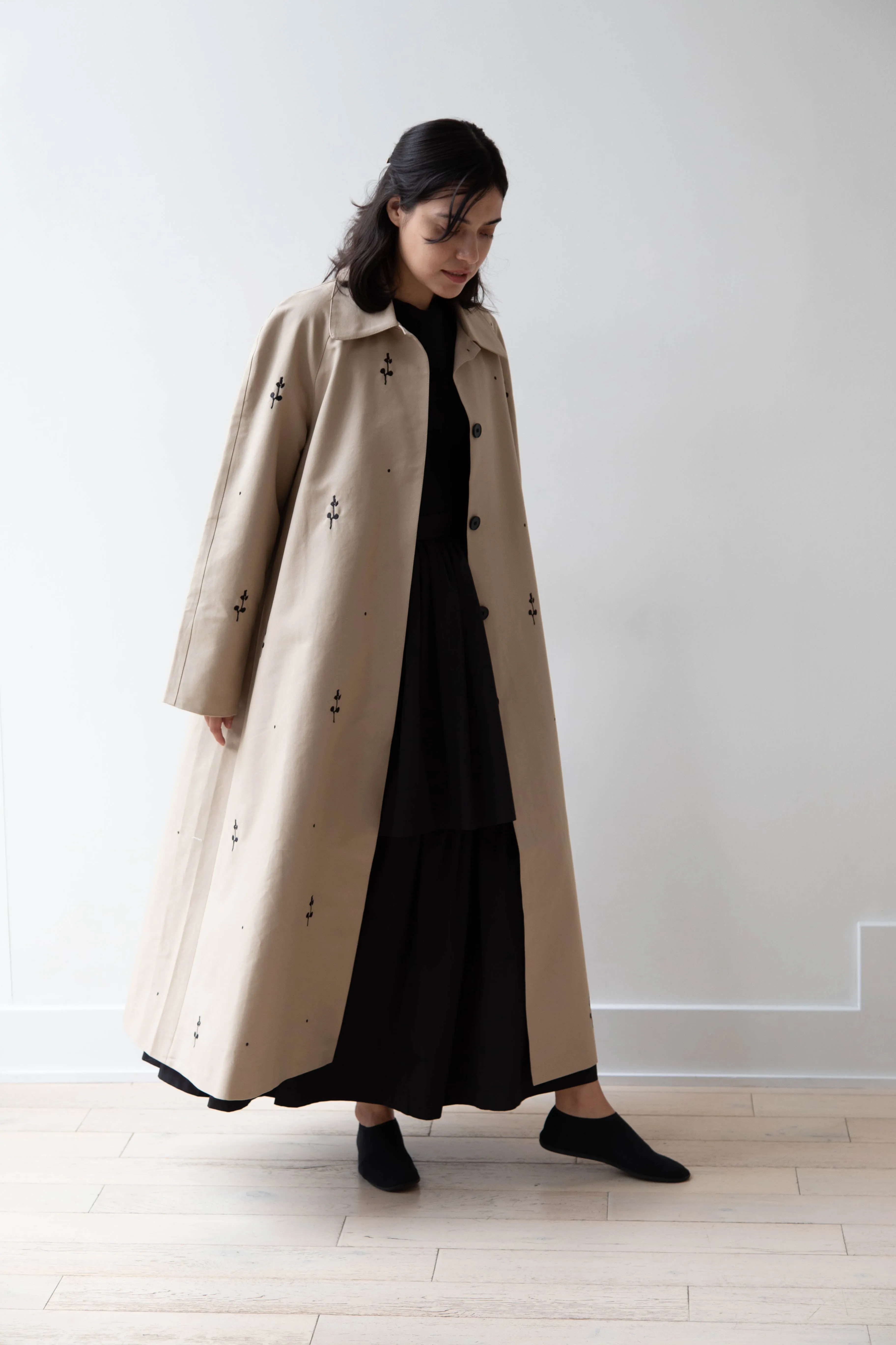 Delegan | Trench Coat with Embroidery in Beige & Black