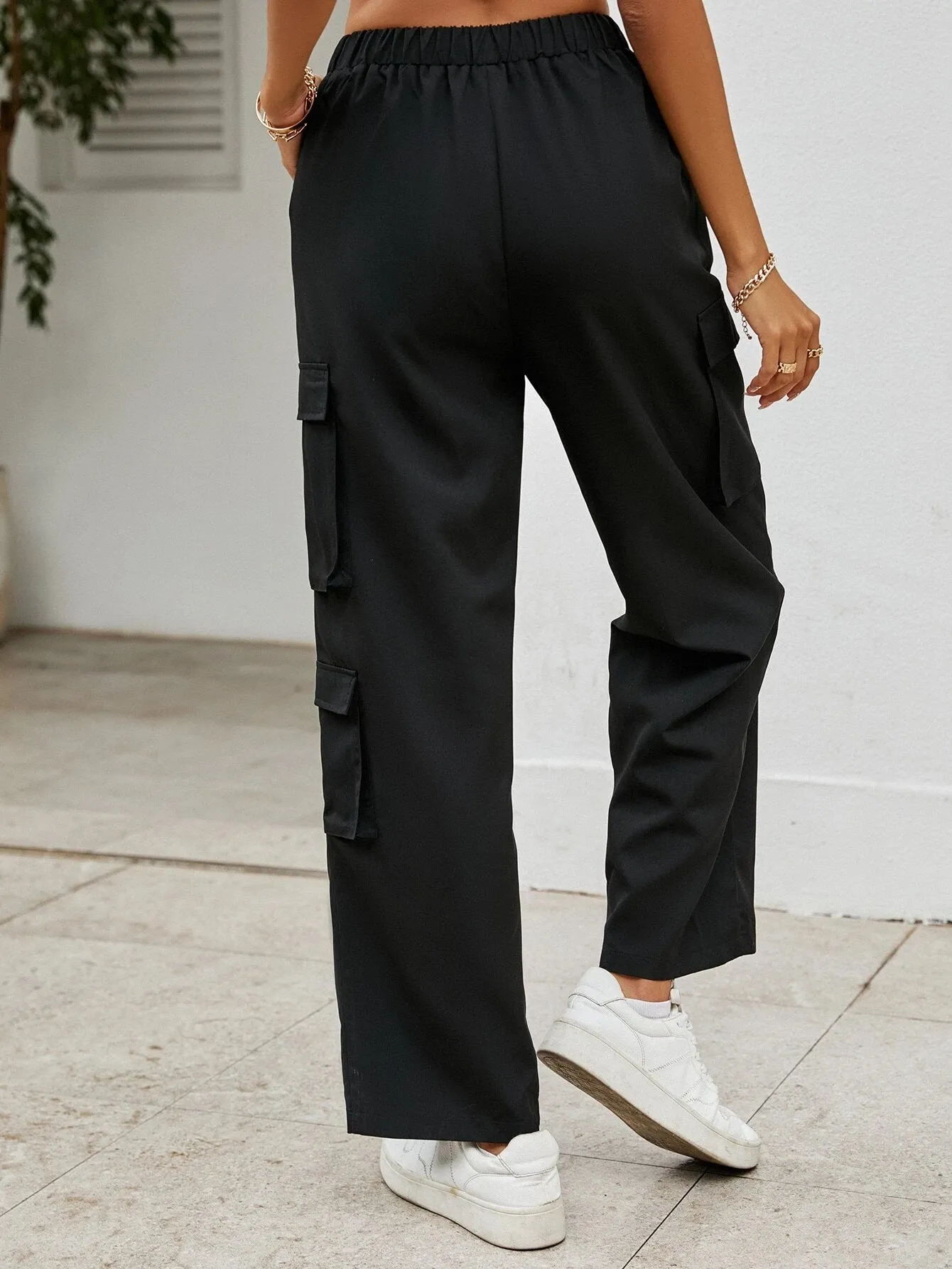 Elastic Waist Flap Pocket Side Cargo Pant