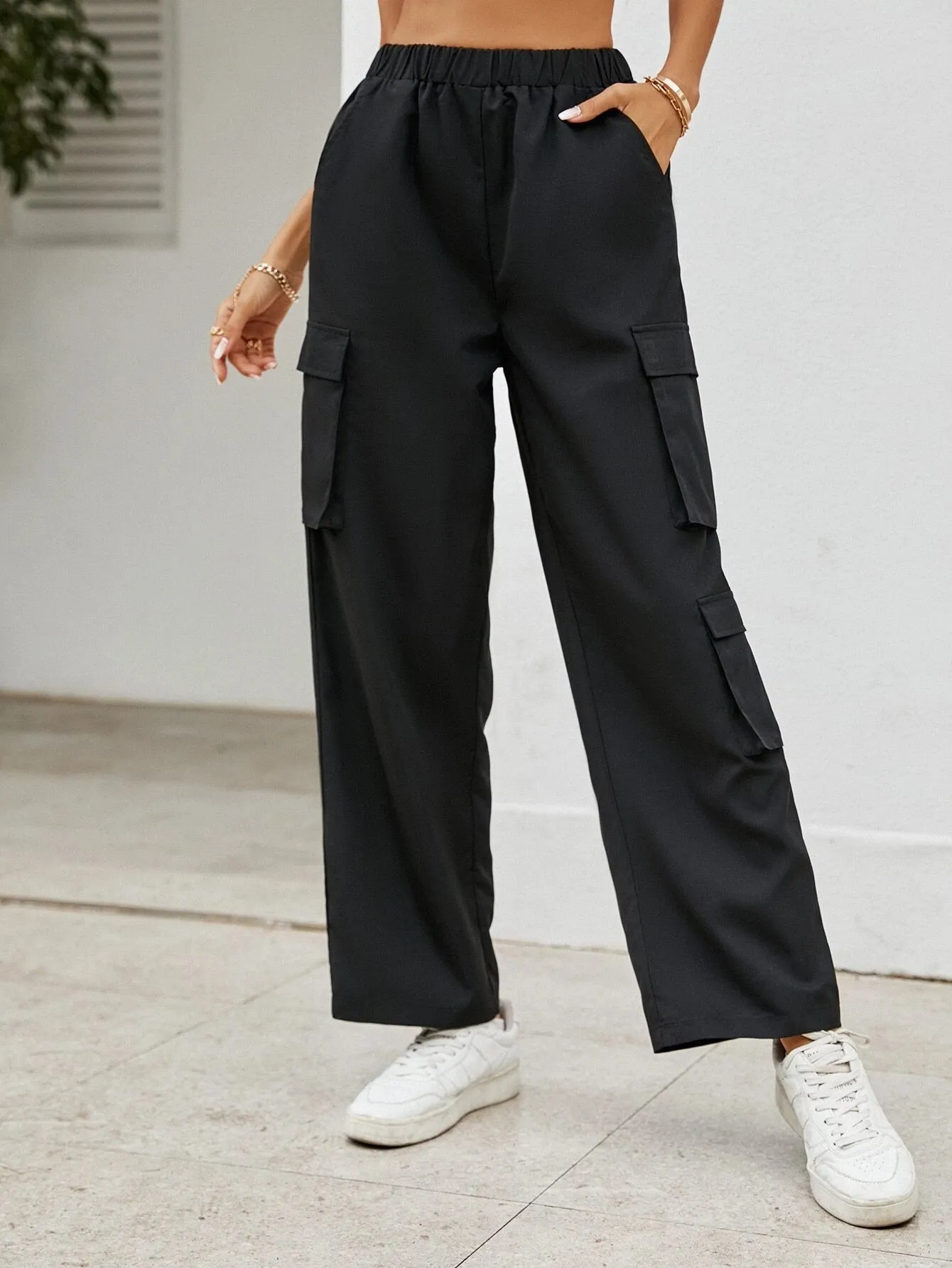 Elastic Waist Flap Pocket Side Cargo Pant